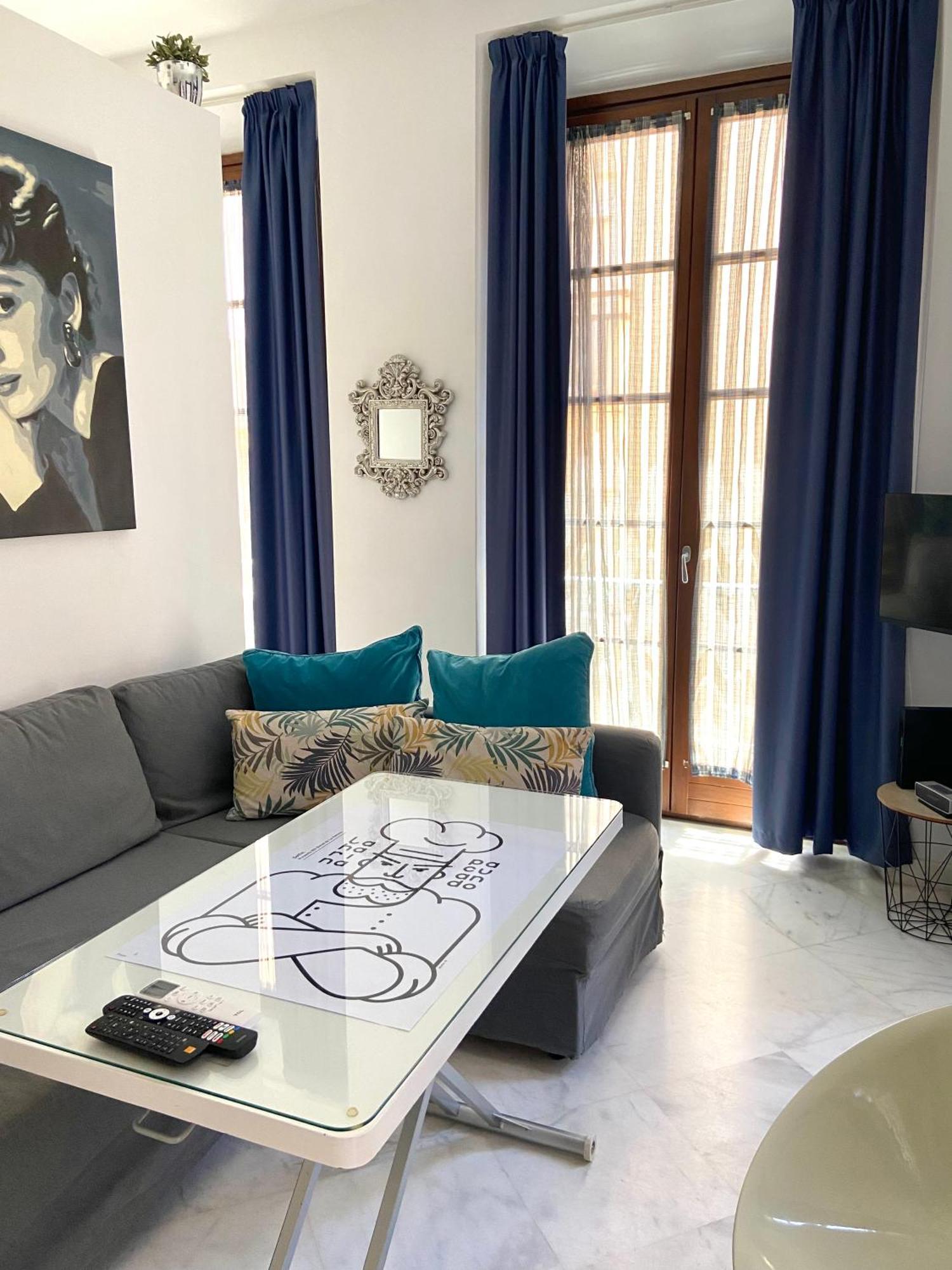 Apartamento En El Centro De Малага Екстериор снимка