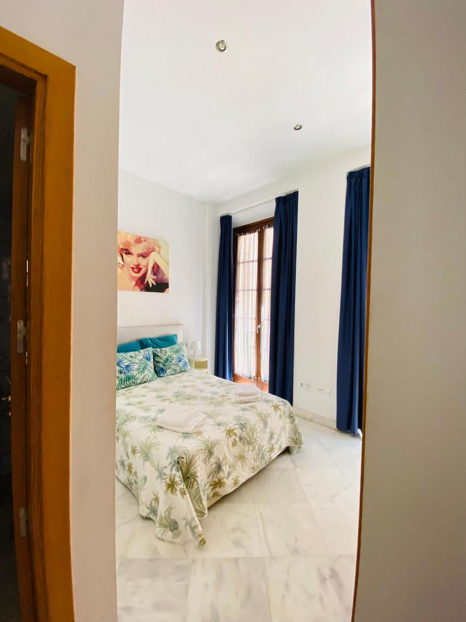 Apartamento En El Centro De Малага Екстериор снимка