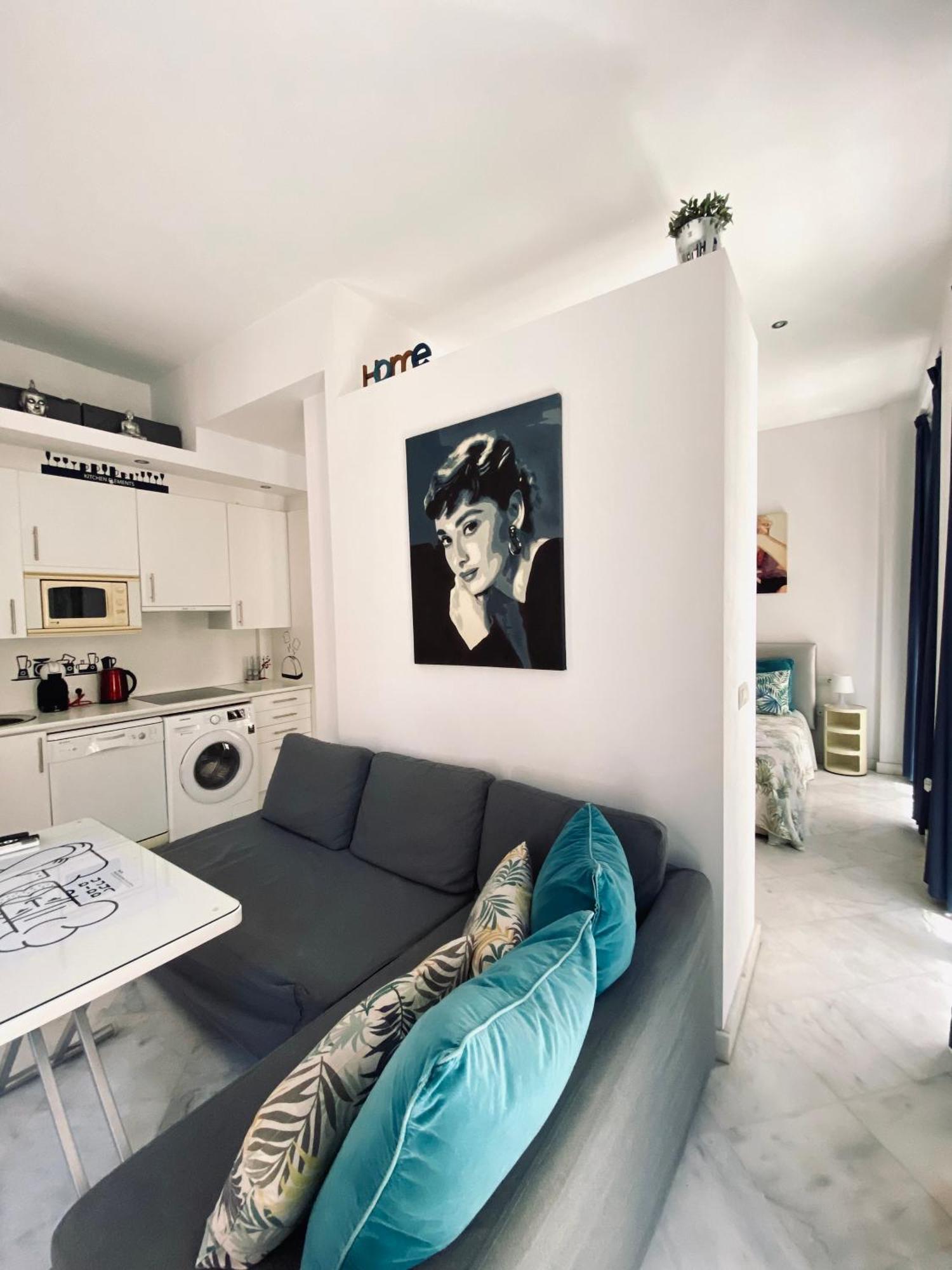 Apartamento En El Centro De Малага Екстериор снимка